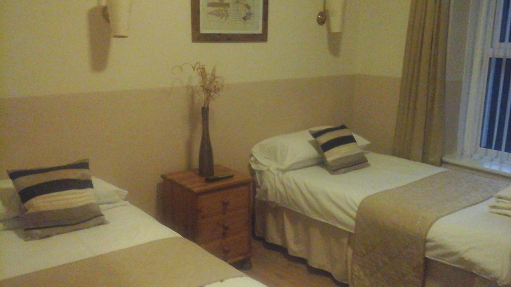Dillwyn'S Hotel Pontardawe Dış mekan fotoğraf